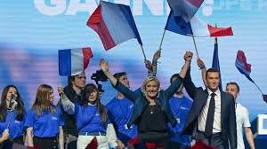 JÓVENES CON LE PEN Y BARDELLA