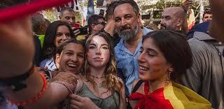 JÓVENES CON ABASCAL
