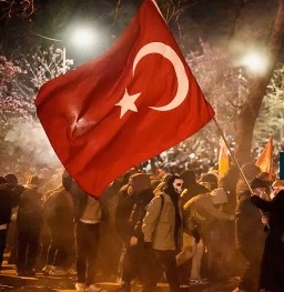 Manifestación anti-Erdogan este año 2025