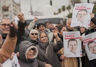 reclaman libertad de Imamoglu