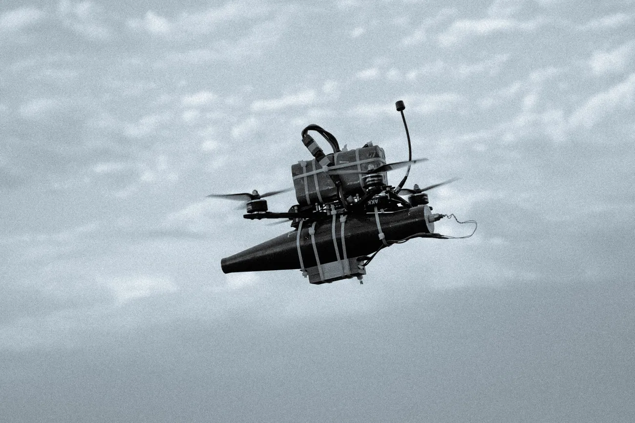 DRON Un dron FPV cerca de la ciudad de Orikhove, a las afueras de Pokrovsk. 14 de septiembre de 2023.
Un dron FPV cerca de la ciudad de Orikhove, a las afueras de Pokrovsk. 14 de septiembre de 2023.
Wojciech Grzedzinski / The Washington Post / Getty Images