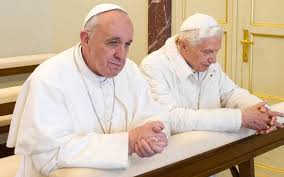 BENEDICTO XVI FRANCISCO