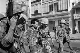 VIETNAM ASESINATOS DE PRISIONEROS VIETCONG