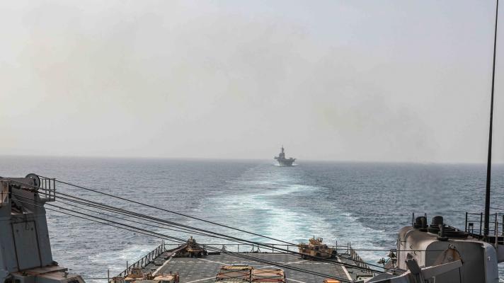 El estrecho de Bab el Mandeb conecta el mar Rojo con el golfo de Adén y es una de las rutas más transitadas por el comercio internacional (Foto: AP Photo)