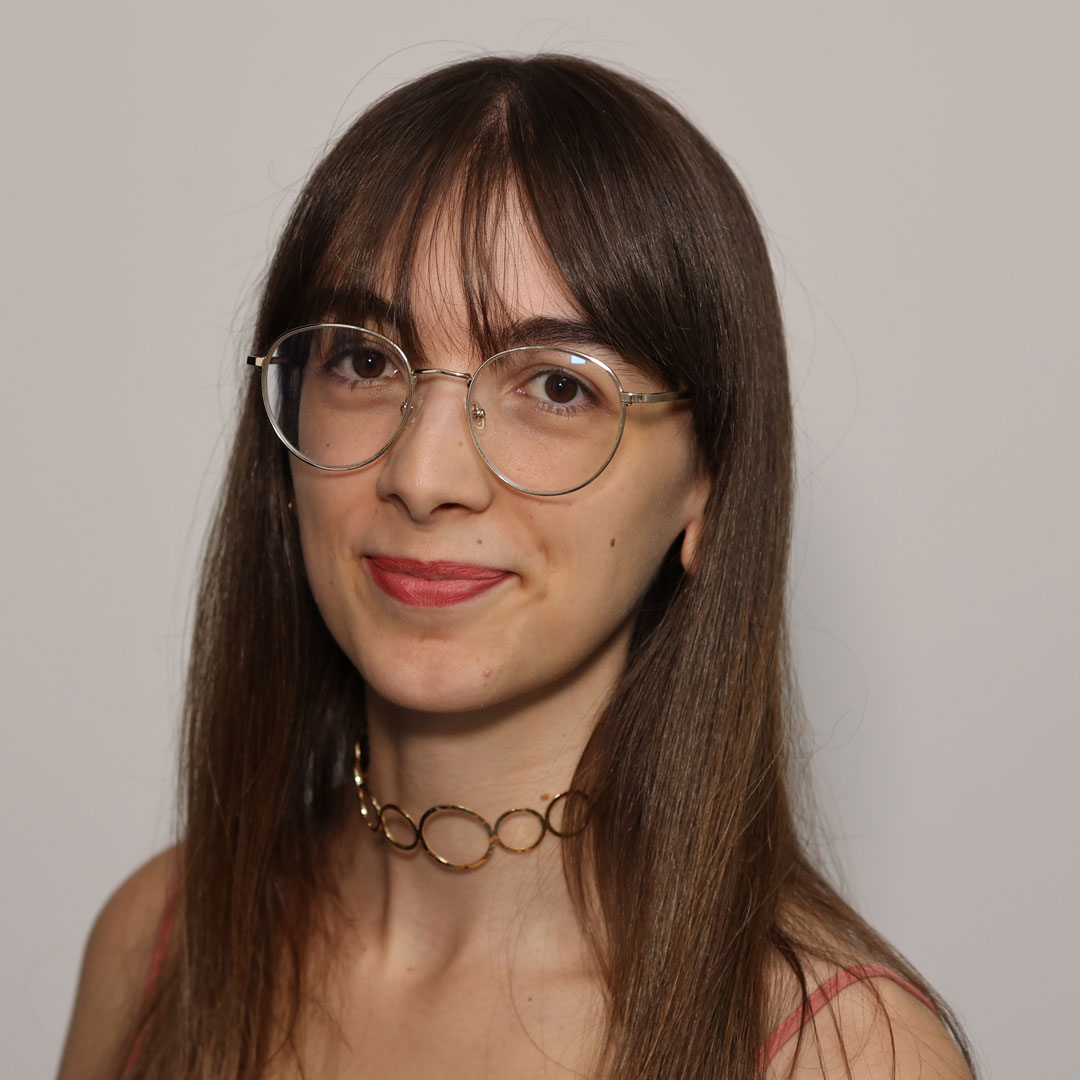 LAURA ANIDO