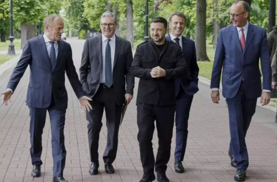 TUSK, STARMER, MACRON Y MERZ CON ZELENSKI