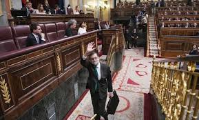 RAJOY SE DESPIDE DESPUÉS DE LA MOCIÓN DE CENSURA