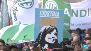 EN APOYO A CRISTINA