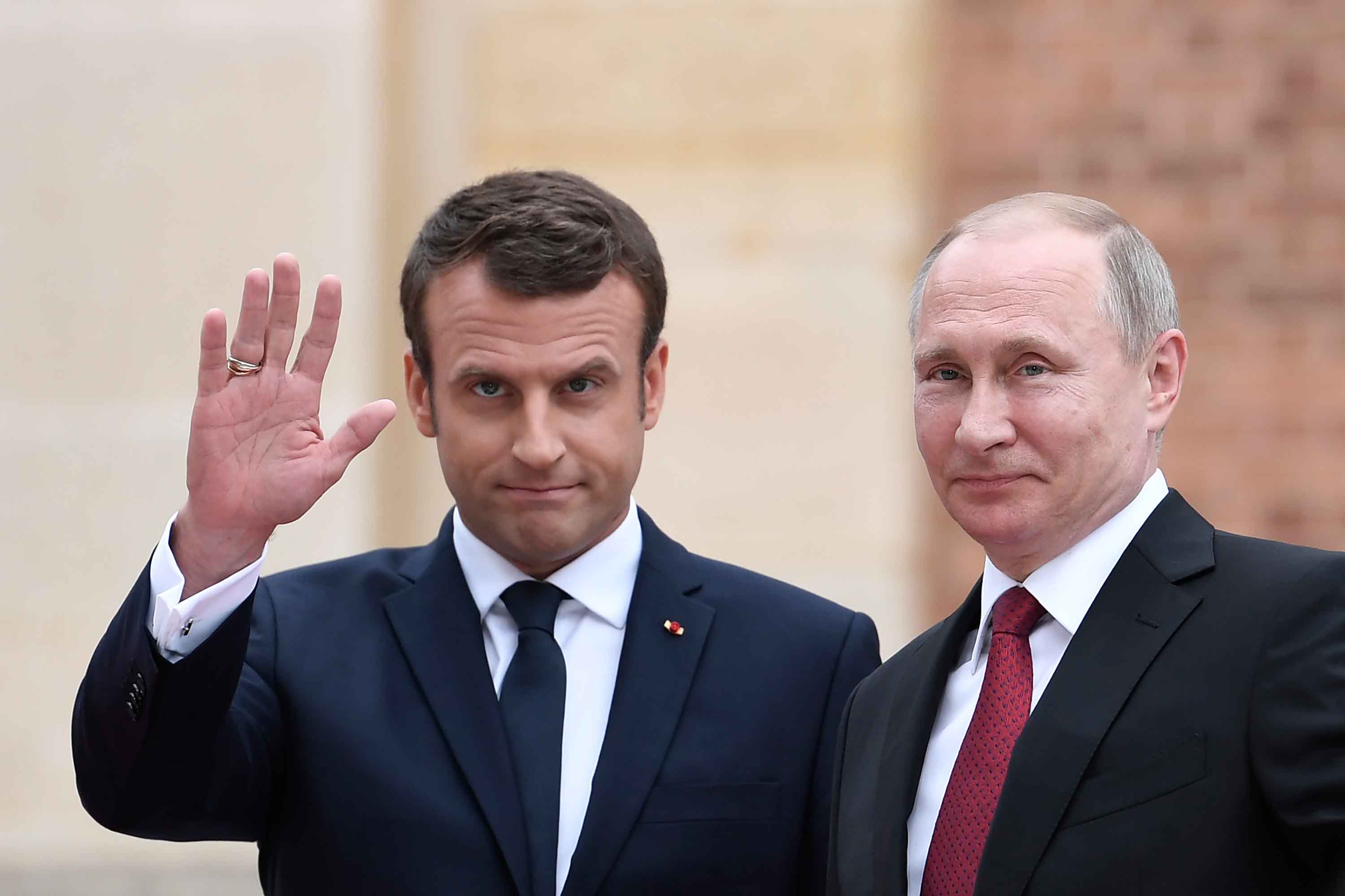 MACRON PUTIN