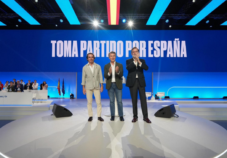 Aznar, Feijóo y Rajoy en el 21 Congreso Nacional del PP. / PP