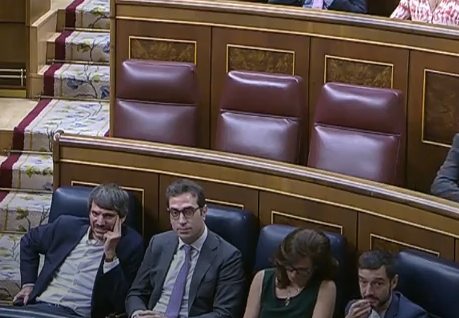 LOS ESCAÑOS DE ABASCAL Y MILLÁN, VACIOS
