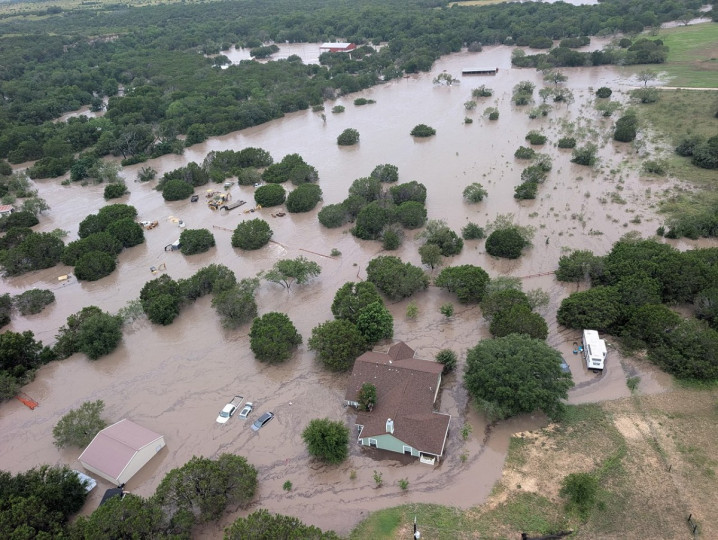 Inundaciones causadas por el desbordamiento del río Guadalupe en Kerrville, Texas, el 4 de julio de 2025. / USCG