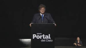 MILEI EN PORTAL DEL CIELO