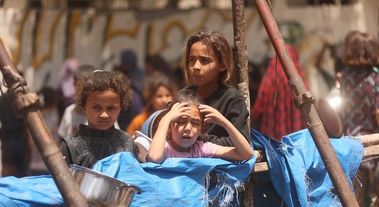 La desesperación por la sobrevivencia gopea la cotidianeidad de la niñez gazatí. Foto ONU