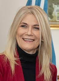 VERÓNICA MAGARIO