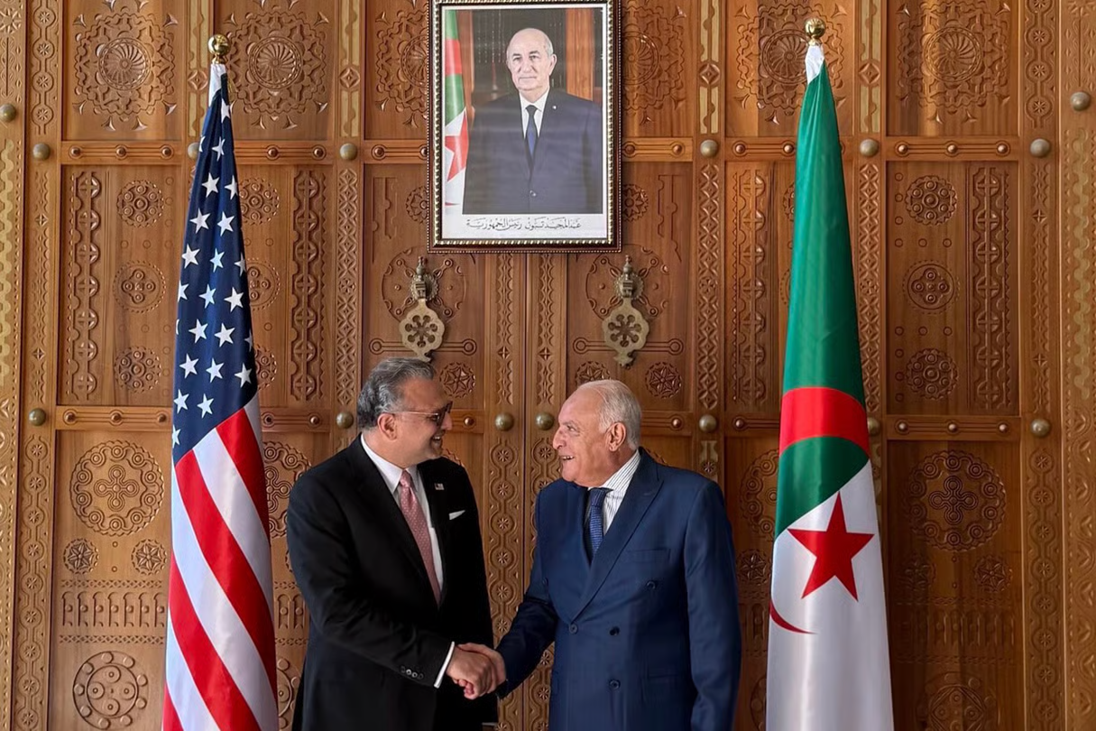 MASSAD BOULOS CON AHMED ATTAF, MINISTRO ARGELINO DE EXTERIORES - FOTO BOULOS EN X