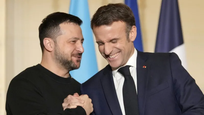 ZELENSKI MACRON A PARTIR UN PIÑÓN