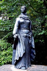 ESTATUA DE GRACE O'MALLEY EN  CONNAUGHT