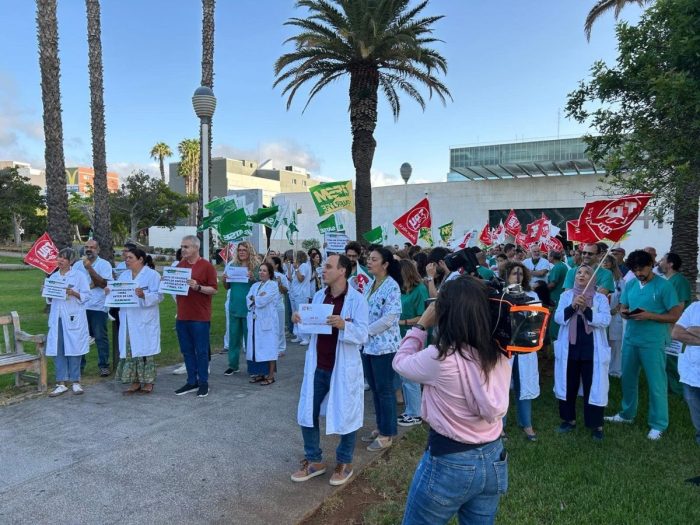MÉDICOS EN HUELGA