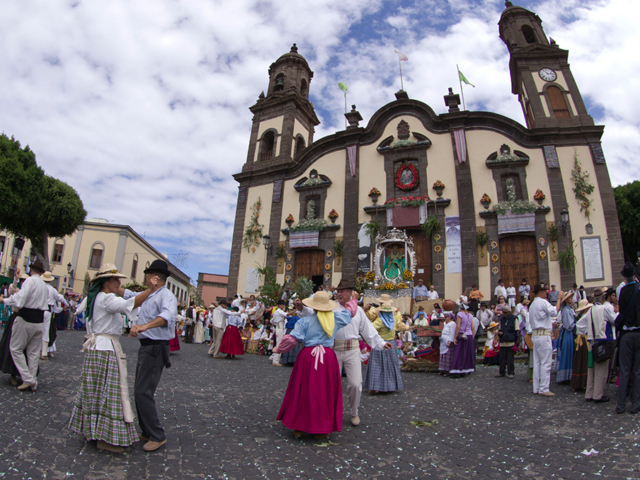 FIESTA DE LAS MARÍAS, GUÍA