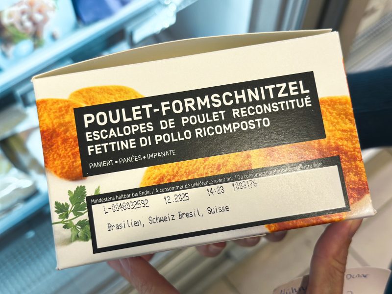 Milanesas de pollo brasilero para el consumo suizo. Foto Marc Meier, Greenpeace
