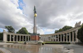 MONUMENTO A LOS HÉROES DEL EJÉRCITO ROJO, VIENA
