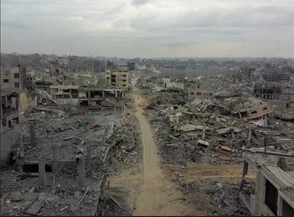 GAZA Un barrio de Gaza tras la retirada de las fuerzas israelíes de la zona, en medio de un alto el fuego entre Israel y Hamás, en la ciudad de Gaza, el 12 de octubre de 2025. Fotografía: Reuters