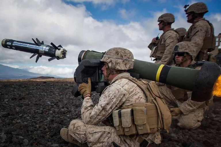 JAVELIN Raytheon Missiles & Defense