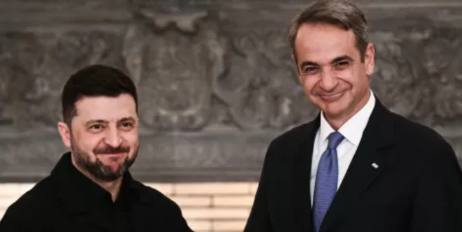 ZELENSKI CON MITSOTAKIS EN ATENAS