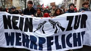 CONTRA EL SERVICIO MILITAR EN ALEMANIA