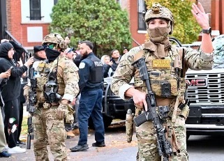 Militares controlan ciudadanos estadounidenses