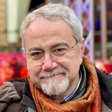 ROBERTO R. ARAMAYO