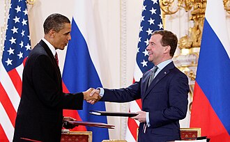 2010 OBAMA Y MEDVÉDEV FIRMAN EL NEW START III