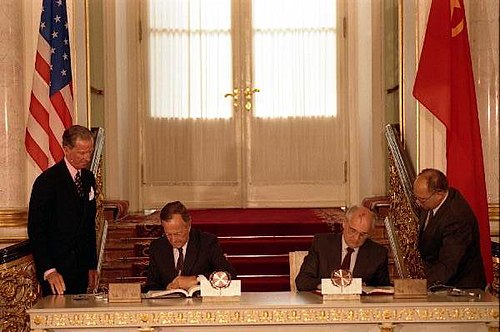 START 1 PROPUESTO POR REAGAN Y FIRMADO POR BUSH (PADRE) Y GORBACHOV