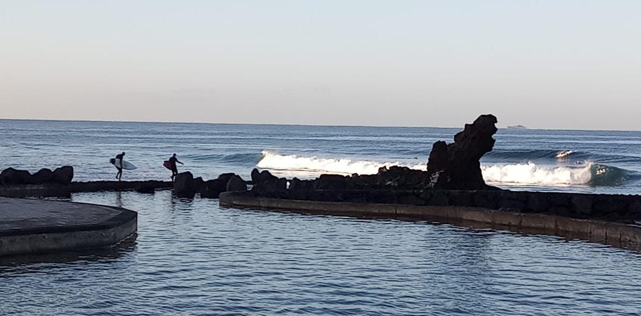 SURF EN PLAYA DE LAS AMÉRICAS - Ramón Hernandez Armas