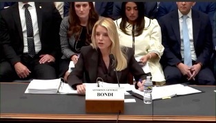 Fiscal republicana Pam Bondi