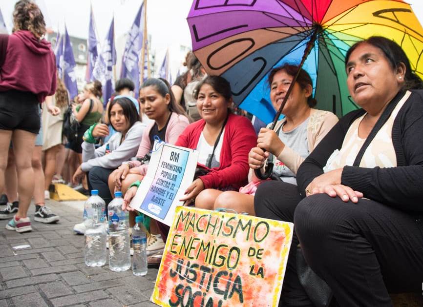 Militantes de La Colectiva en una manifestación social en Buenos Aires. Foto cooperativa fotográfica Fisgona
