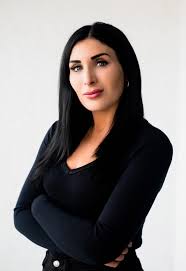 LAURA LOOMER