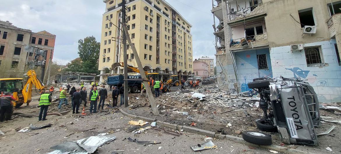 La guerra de Ucrania concentra miles de millones de dólares en gastos militares. Foto OIM-ONU